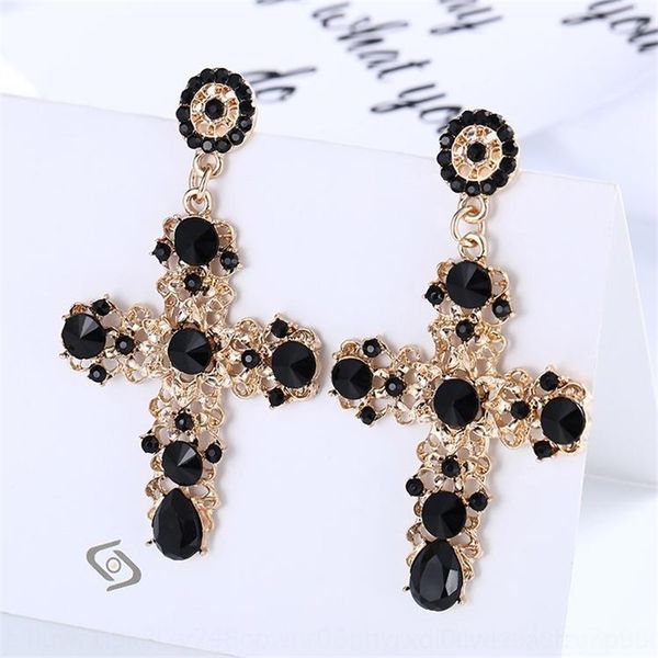 dvoc royal court hollowed out black and cross royal court hollowed out black crystal stud crystal earrings and earringscross, Golden;silver
dvoc royal court hollowed out black and cross royal court hollowed out black crystal stud crystal earrings and earringscross, Golden;silver