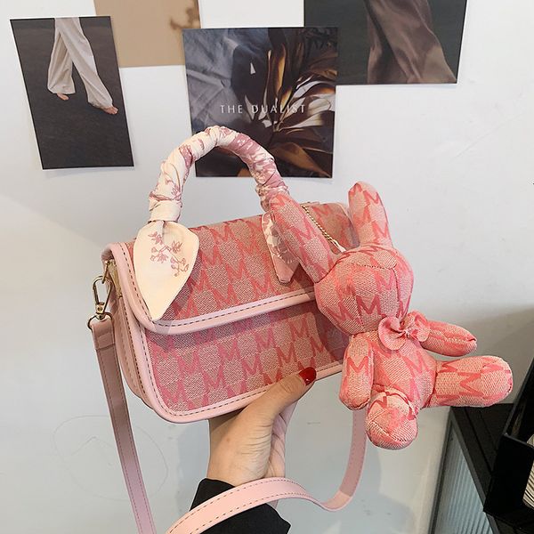 handbag net red popular small bag women's summer foreign style messenger 2021 fashion letter one shoulder square
handbag net red popular small bag women's summer foreign style messenger 2021 fashion letter one shoulder square