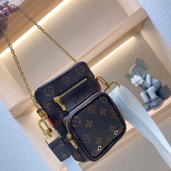 luxury designer handbags cosmetic bag large bags famous classic women ladies handbag capacity shoulder tote day clutch wallet fashion should
luxury designer handbags cosmetic bag large bags famous classic women ladies handbag capacity shoulder tote day clutch wallet fashion should
