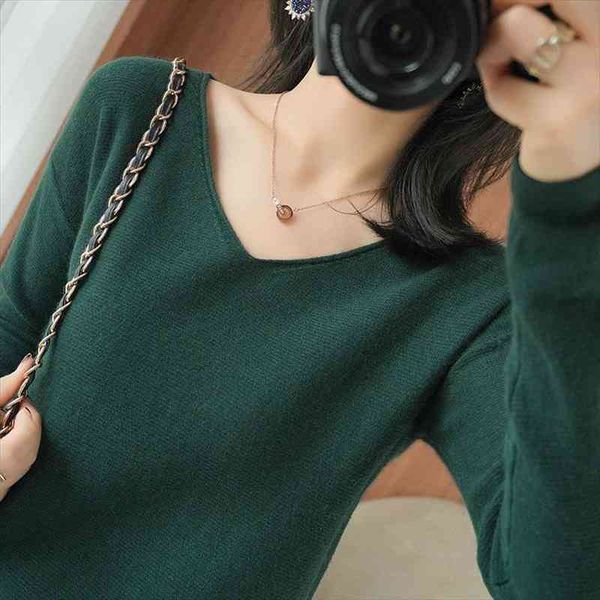 woman autumn and winter womens sweater knitted blouse v neck loose fashion pullover, White;black
woman autumn and winter womens sweater knitted blouse v neck loose fashion pullover, White;black