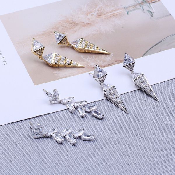 simple women's metal copper inlaid zircon diamond vertebral hollow girl earrings geometric fashion earrings, Golden
simple women's metal copper inlaid zircon diamond vertebral hollow girl earrings geometric fashion earrings, Golden
