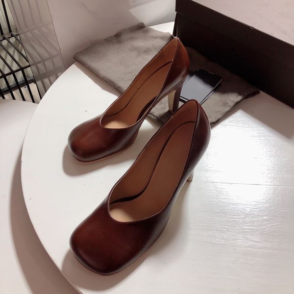 brown casual classic women luxury designer sandals leather high heels sandal fashion shoes size euro 35-40 popular lady must have it, Black
brown casual classic women luxury designer sandals leather high heels sandal fashion shoes size euro 35-40 popular lady must have it, Black