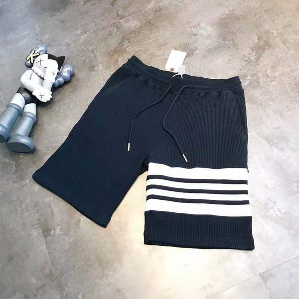 high version new fashion yarn dyed splicing casual comfortable men's women's shorts in spring and summer 2021, White;black
high version new fashion yarn dyed splicing casual comfortable men's women's shorts in spring and summer 2021, White;black