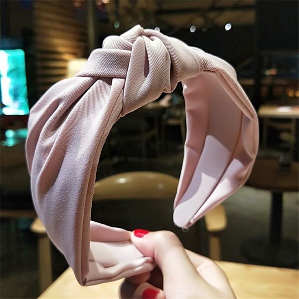 mWY koreanmiddle knot cloth hair simple headbands temperament lady adult headband hair clip, Silver
mWY koreanmiddle knot cloth hair simple headbands temperament lady adult headband hair clip, Silver