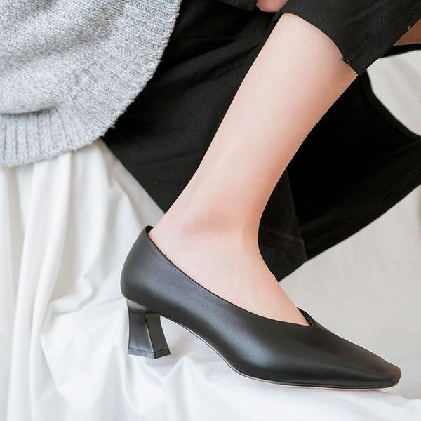 comfort genuine leather high heel shoes woman fashion pointed toe spring ladies lazy party wedding black dress
comfort genuine leather high heel shoes woman fashion pointed toe spring ladies lazy party wedding black dress