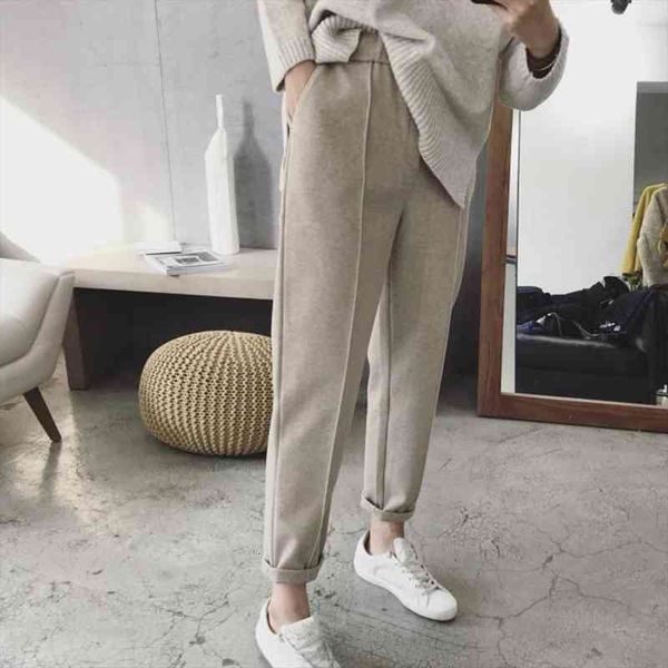 winter thicken women pencil pants wool pants female autumn high waist loose trousers capris soft good fabric, Black;white
winter thicken women pencil pants wool pants female autumn high waist loose trousers capris soft good fabric, Black;white