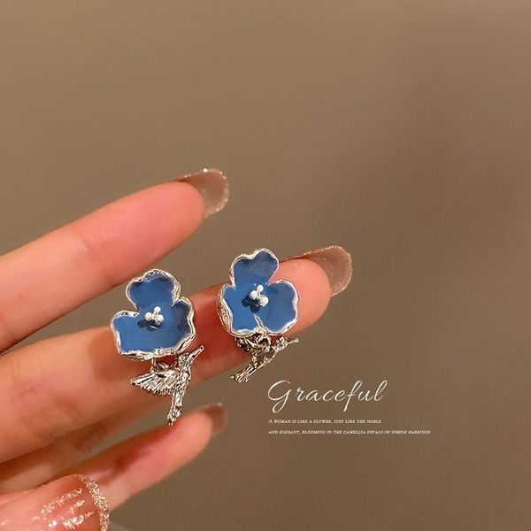 stud fashion korea creative designed vintage enamel flower earrings lovely sweet girls little bird for women by-233, Golden;silver
stud fashion korea creative designed vintage enamel flower earrings lovely sweet girls little bird for women by-233, Golden;silver