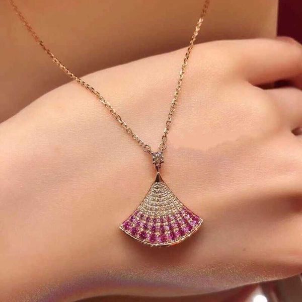 baojia fan shaped necklace 925 sterling sier plated 18k gold inlaid diamond gradient pink skirt full of small, Silver
baojia fan shaped necklace 925 sterling sier plated 18k gold inlaid diamond gradient pink skirt full of small, Silver