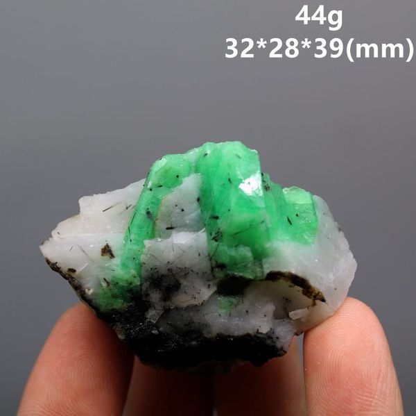 decorative objects & figurines 100% natural green emerald mineral gem-grade crystal specimens stones and crystals quartz from china
decorative objects & figurines 100% natural green emerald mineral gem-grade crystal specimens stones and crystals quartz from china