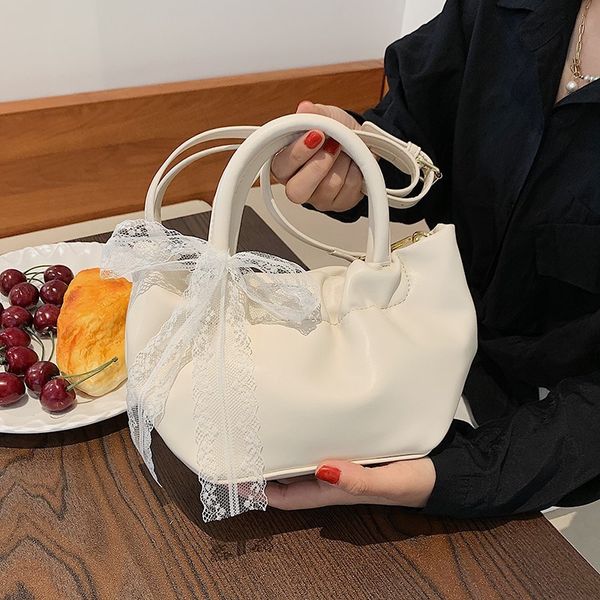 2021 new korean wrinkled cloud foreign style fashion portable tote bag bow knot single shoulder messenger dumpling bag
2021 new korean wrinkled cloud foreign style fashion portable tote bag bow knot single shoulder messenger dumpling bag