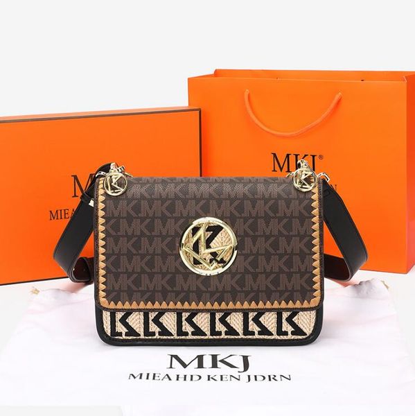 high-quality trend bags handbags women shoulder bag fashion high capacity pillow cross body boutique gift
high-quality trend bags handbags women shoulder bag fashion high capacity pillow cross body boutique gift