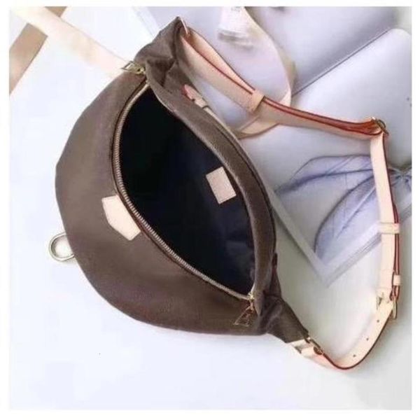 designer luxury2021 woxk waist bags brand designer ladies chest pocket bag genuine leather bumbag bags womans purse shi
designer luxury2021 woxk waist bags brand designer ladies chest pocket bag genuine leather bumbag bags womans purse shi