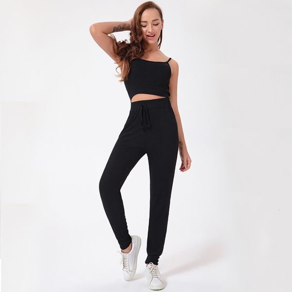 2021 new women's suspender pants leisure sports two piece suit for women, Black;white
2021 new women's suspender pants leisure sports two piece suit for women, Black;white