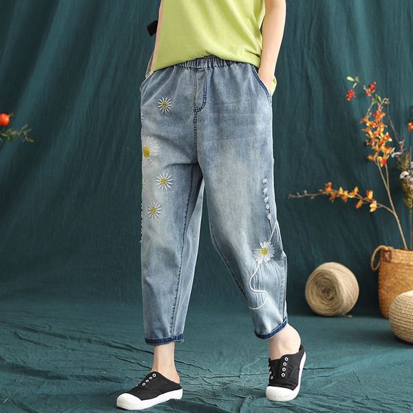 summer arts of female-style loose waist torn jeans flower vintage embroidered cotton calf-length denigrate pants s973, Blue
summer arts of female-style loose waist torn jeans flower vintage embroidered cotton calf-length denigrate pants s973, Blue