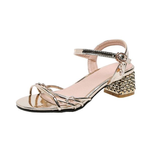 simple and versatile 2021 summer style with heel buckle sandals 32-43, Black