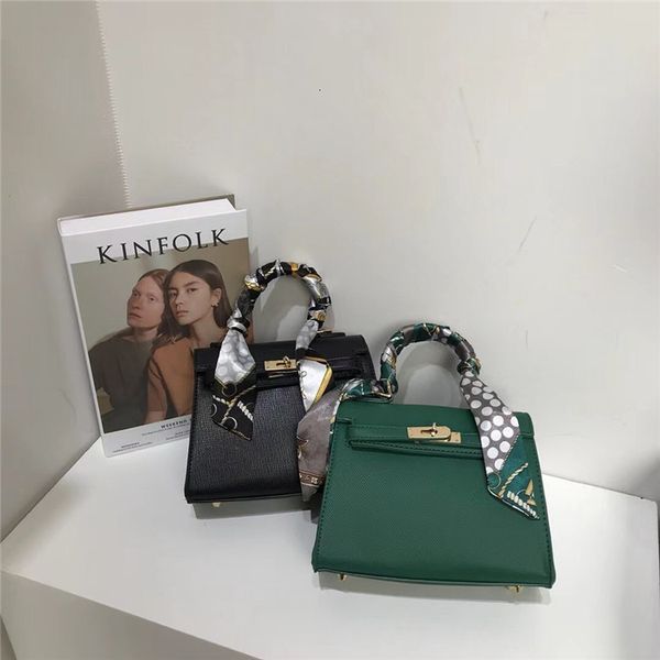 yahe multi color distribution silk scarf kelly 2021 spring new japanese and korean personalized lock messenger women's bag
yahe multi color distribution silk scarf kelly 2021 spring new japanese and korean personalized lock messenger women's bag