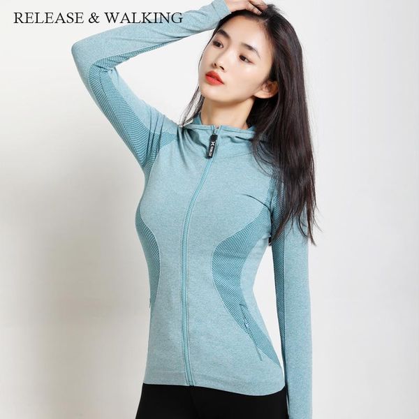 running jackets r&w women sports with thumb holes yoga workout jacket zipper hoodie 2021 autumn coat long sleeve seamless, Black;red
running jackets r&w women sports with thumb holes yoga workout jacket zipper hoodie 2021 autumn coat long sleeve seamless, Black;red
