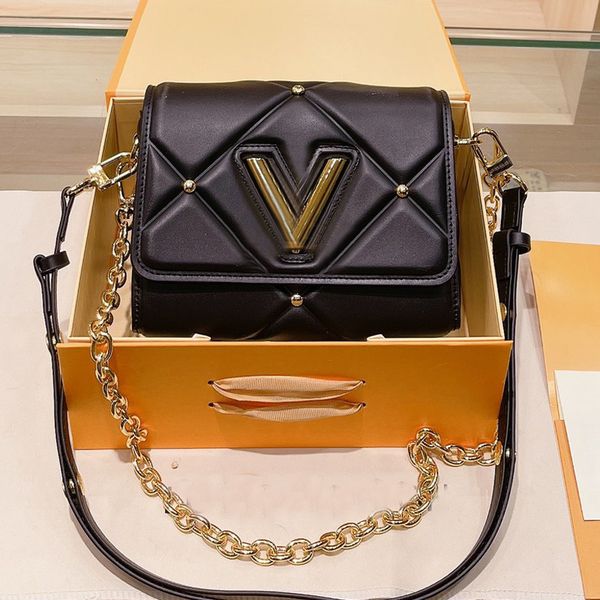 classic 2022 handbag chain crossbody bag flap shoulder bags detchable adjustable leather strap rivet decor inside flat pocket puffer women h
classic 2022 handbag chain crossbody bag flap shoulder bags detchable adjustable leather strap rivet decor inside flat pocket puffer women h