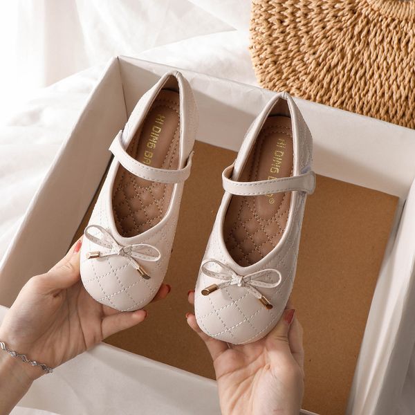 70% off factory online black round head soft sole fashion single shoes baby girl princess children's flat with bow
70% off factory online black round head soft sole fashion single shoes baby girl princess children's flat with bow