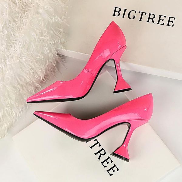 dress shoes bigtree 2022 woman pumps party patent leather women heels ladies pointed toe high 9.5 cm, Black
dress shoes bigtree 2022 woman pumps party patent leather women heels ladies pointed toe high 9.5 cm, Black