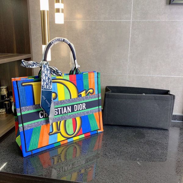 female 2021 new old flower portable canvas embroidered saddle bag tote montaigne shopping bag ysj
female 2021 new old flower portable canvas embroidered saddle bag tote montaigne shopping bag ysj