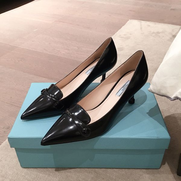 2021 good quality fashion women luxurys designers shoes designer sandals womens luxury high heels sandal dress shoess with box size 35-41 -h, Black
2021 good quality fashion women luxurys designers shoes designer sandals womens luxury high heels sandal dress shoess with box size 35-41 -h, Black