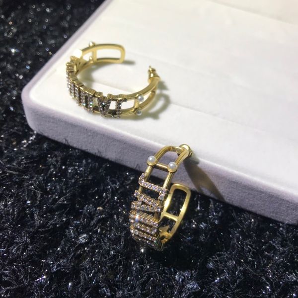 special offer 2021 luxury designer jewelry letter open earrings baby same brass ear, Silver
special offer 2021 luxury designer jewelry letter open earrings baby same brass ear, Silver