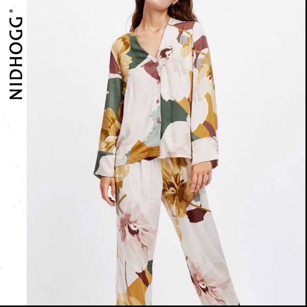 satin floral printing pajama womens sleepwears set fashion long sleeve pijamas v neck loungewear 2 piece home clothes sleepwear, Black;red
satin floral printing pajama womens sleepwears set fashion long sleeve pijamas v neck loungewear 2 piece home clothes sleepwear, Black;red