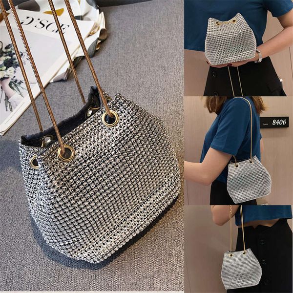 lady msenger bag elegant gold chain rhintone sier fashion bucket shoulder large capacity
lady msenger bag elegant gold chain rhintone sier fashion bucket shoulder large capacity