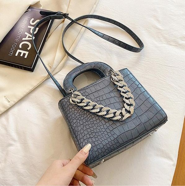 factory wholesale women handbag sweet ladies embossed shoulder bag small fresh alligator handbags street trends chains diamonds bags, Black;red
factory wholesale women handbag sweet ladies embossed shoulder bag small fresh alligator handbags street trends chains diamonds bags, Black;red