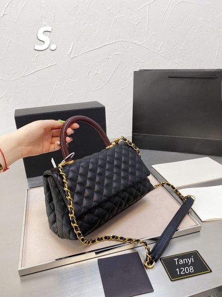 2021 luxurys designers crossbody bags with small diamond lattice purse fashion handbags shoulders bag classic brand shoulder tote size 24cm
2021 luxurys designers crossbody bags with small diamond lattice purse fashion handbags shoulders bag classic brand shoulder tote size 24cm