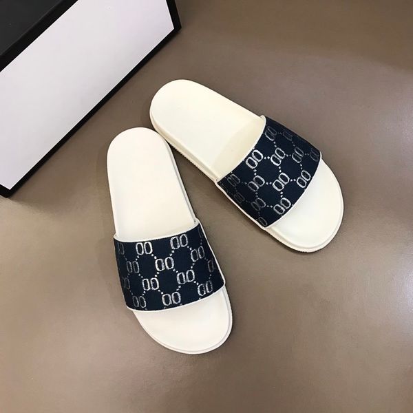 arrival men shoes slippers breathable slide spring summer wide flat sandals white black 2 colors slipper with original box dust bag 38--45
arrival men shoes slippers breathable slide spring summer wide flat sandals white black 2 colors slipper with original box dust bag 38--45