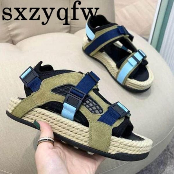 high-quality beach sandals weave sole flat summer shoes casual buckle new style letter platform slides women couple 35-44, Black
high-quality beach sandals weave sole flat summer shoes casual buckle new style letter platform slides women couple 35-44, Black