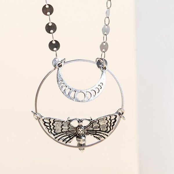 pendant necklaces retro style creative hollow out skull moth moon shape necklace insect party jewelry men women's, Silver
pendant necklaces retro style creative hollow out skull moth moon shape necklace insect party jewelry men women's, Silver