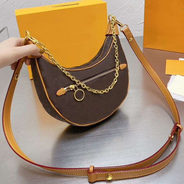 shoulder handbag vintage half-moon crossbody bag purse canvas leather classic letter printed golden chain hardware zipped wallets adjustable
shoulder handbag vintage half-moon crossbody bag purse canvas leather classic letter printed golden chain hardware zipped wallets adjustable