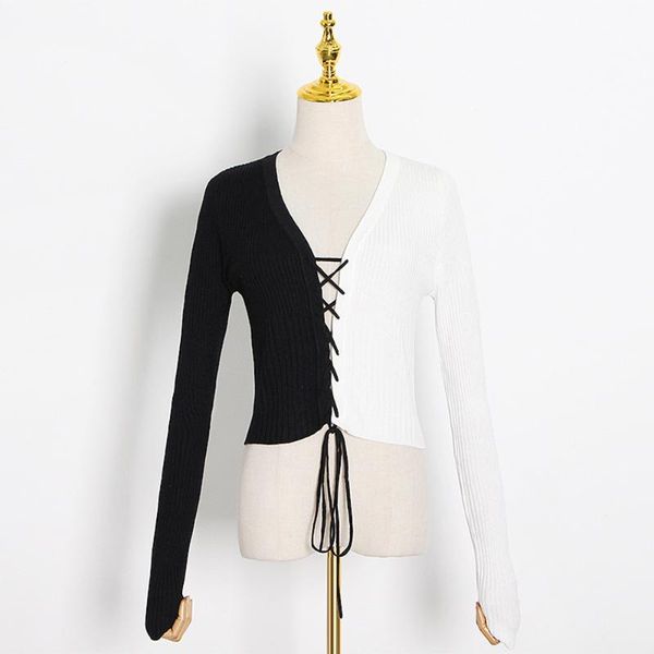 women's knits & tees black and classic white matching cardigan fit lightweight bowknot long-sleeve v-neck frenulum short knitted sweate
women's knits & tees black and classic white matching cardigan fit lightweight bowknot long-sleeve v-neck frenulum short knitted sweate