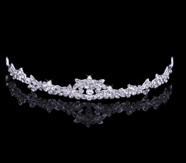 2021 brilliant crystal bridal crown tiara 18k white gold plated metal wedding bride's hair comb fashion design in, Silver
2021 brilliant crystal bridal crown tiara 18k white gold plated metal wedding bride's hair comb fashion design in, Silver