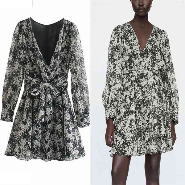metallic thread print dress women v-neck long sleeve belt mini female chic back zip elegant pleated party es 210524, Black;gray
metallic thread print dress women v-neck long sleeve belt mini female chic back zip elegant pleated party es 210524, Black;gray