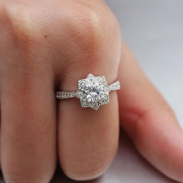 color copper crystal flower bijoux fashion engagement ring cubic zirconia jewelry for women wedding chirstmas gift rings, Slivery;golden
color copper crystal flower bijoux fashion engagement ring cubic zirconia jewelry for women wedding chirstmas gift rings, Slivery;golden