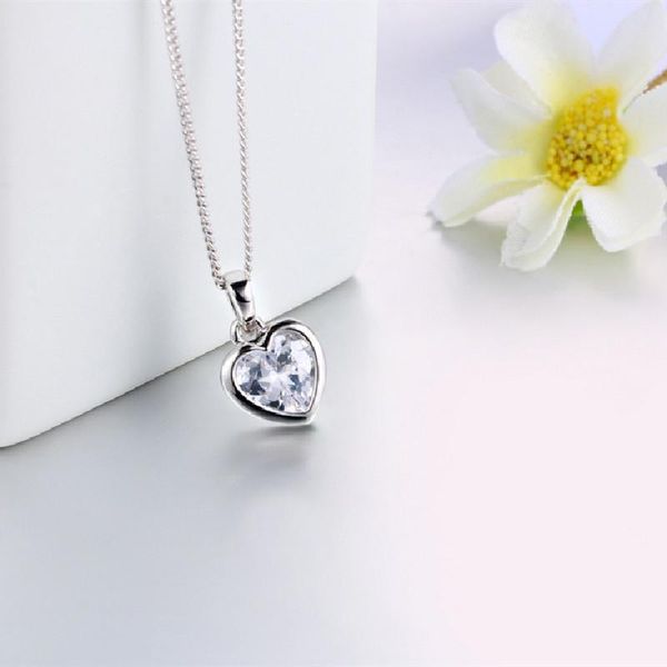 chains loves heart-shaped cubic zirconia pendant gold plated chain necklace for women, girls, gift, Silver
chains loves heart-shaped cubic zirconia pendant gold plated chain necklace for women, girls, gift, Silver