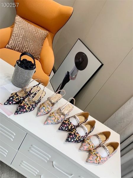 fashion high heel pump embroidered designer leather bee and star fringe pumps double tone hardware toe pumps, Black
fashion high heel pump embroidered designer leather bee and star fringe pumps double tone hardware toe pumps, Black