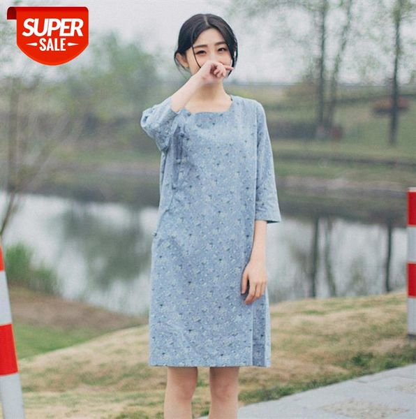 2-0135 retro literary slanted flap button small floral improved mid-length cheongsam women's summer loose cotton and linen dress #r04t, Black
2-0135 retro literary slanted flap button small floral improved mid-length cheongsam women's summer loose cotton and linen dress #r04t, Black