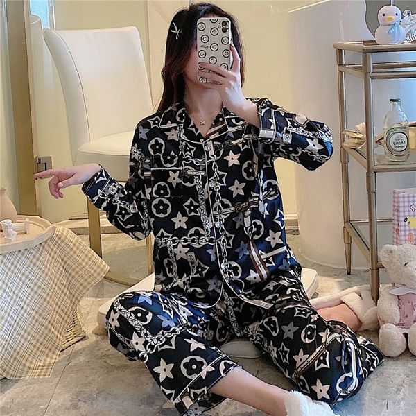 ladies sleepwear thin long sleeves trousers imitation silk two-piece set of home wear, White
ladies sleepwear thin long sleeves trousers imitation silk two-piece set of home wear, White
