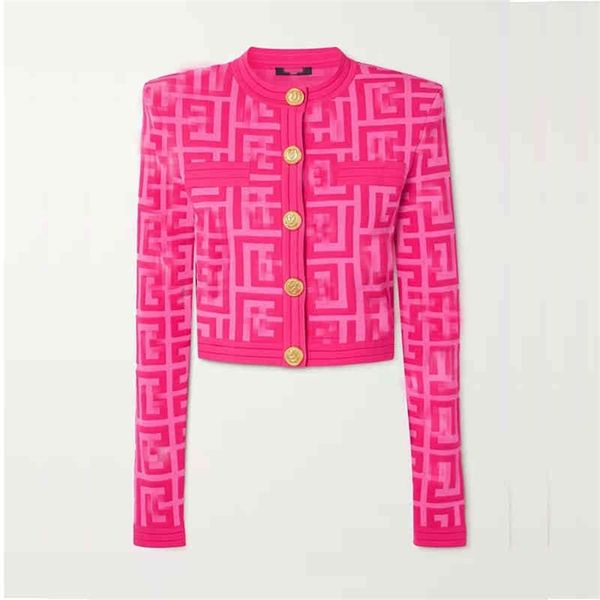 2022 early spring new metal button short cardigan round neck high-grade fried street small fragrance long sleeved jacket, White;black
2022 early spring new metal button short cardigan round neck high-grade fried street small fragrance long sleeved jacket, White;black