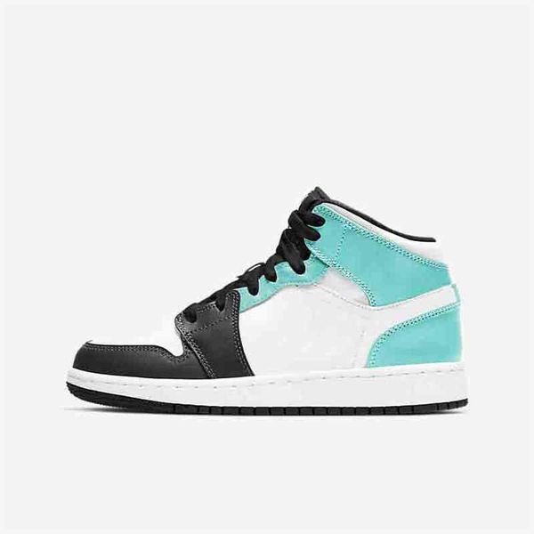 2021 sport basketball rhyton c shoes designer man rhyton genuine leather women dasneaker thick soled letters increase platform leisure flat
2021 sport basketball rhyton c shoes designer man rhyton genuine leather women dasneaker thick soled letters increase platform leisure flat