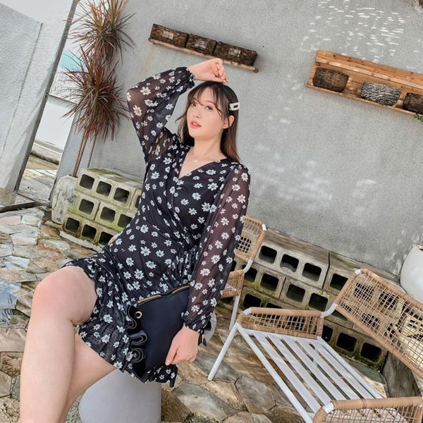 casual dresses 2021 spring fashion women plus size elegant mesh long sleeve floral print stitching pleated hem sashes mini party dress, Black;gray
casual dresses 2021 spring fashion women plus size elegant mesh long sleeve floral print stitching pleated hem sashes mini party dress, Black;gray