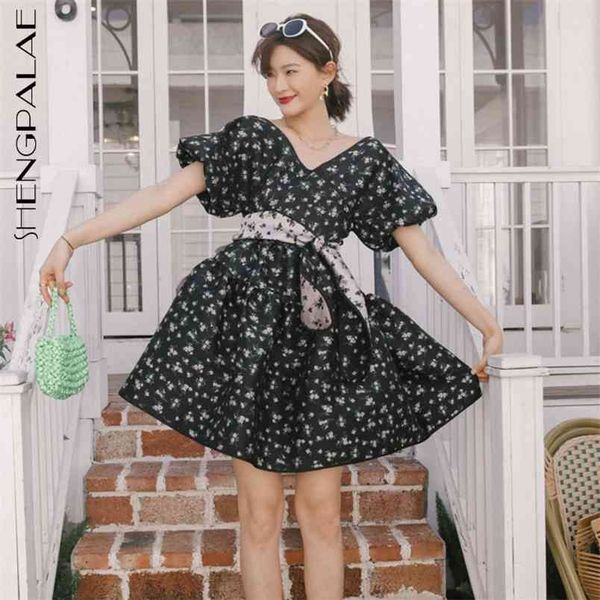 vintage black floral dress women's summer v neck lantern short sleeve lace up elegant mini dresses 210427, Black;red
vintage black floral dress women's summer v neck lantern short sleeve lace up elegant mini dresses 210427, Black;red