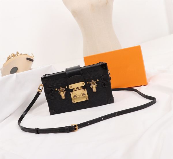 petite malle chain clutch bag women designers purse houlder box totes handbags cross body bags crossbody bags
petite malle chain clutch bag women designers purse houlder box totes handbags cross body bags crossbody bags