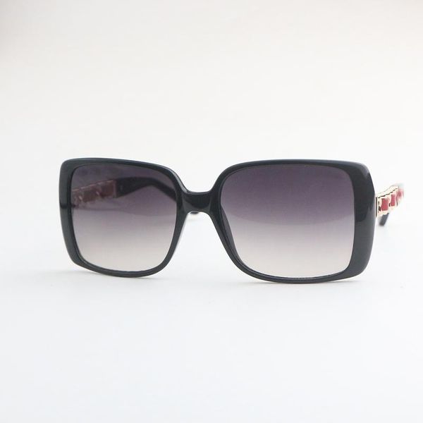 sunglasses classic square frame chain temple black gradient lens 5208q fashion women's, White;black
sunglasses classic square frame chain temple black gradient lens 5208q fashion women's, White;black