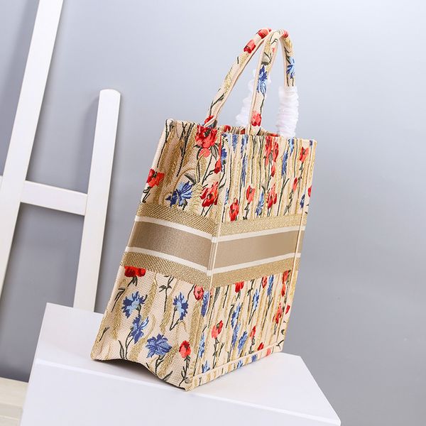 style velvet rattan delivered full screen autumn winter feeling high-end atmosphere beautiful material fabric women bags
style velvet rattan delivered full screen autumn winter feeling high-end atmosphere beautiful material fabric women bags